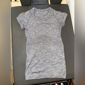NO OFFERS. Lululemon Swiftly Tech Short-Sleeve Shirt 2.0 Hip Length
